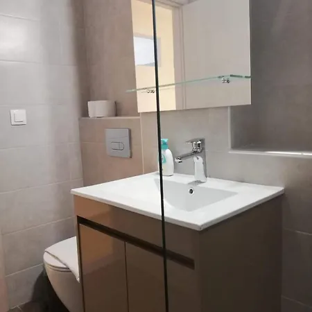 Aeolia Apartamento *